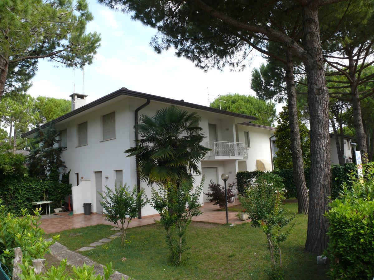 Villa Barbara Lignano Sabbiadoro Exterior foto